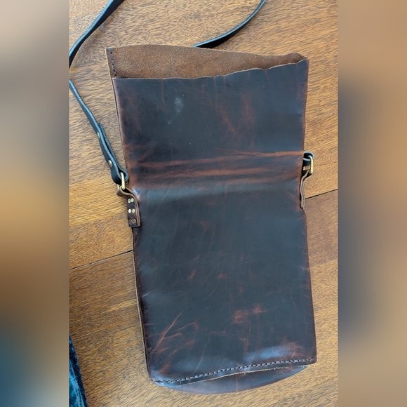 Handmade Leather Bag - Picture 3 of 6